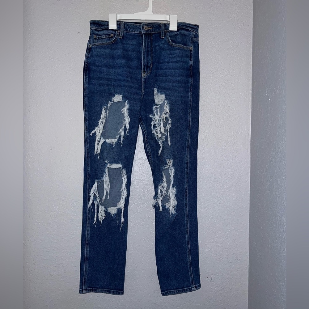 Hollister Women Ultra High Rise Mom Jeans